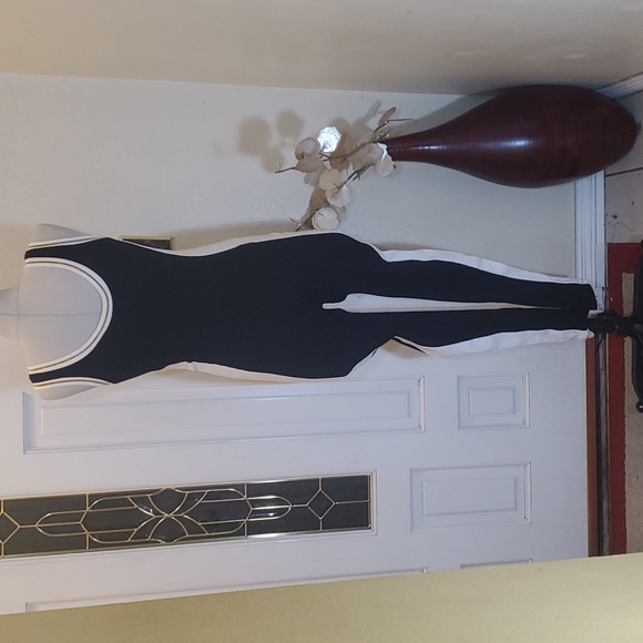 FILA Solid Basic Jumpsuit - Picture 3 of 9